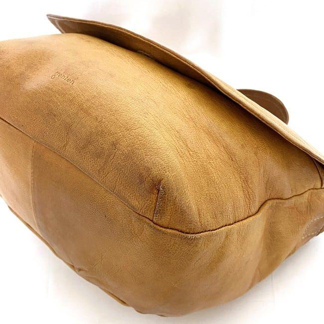 ゲンテン　ショルダーバッグ　肩掛け　斜め掛け　レザー　キャメル ゲンテン ショルダーバッグ 肩掛け 斜め掛け レザー キャメル