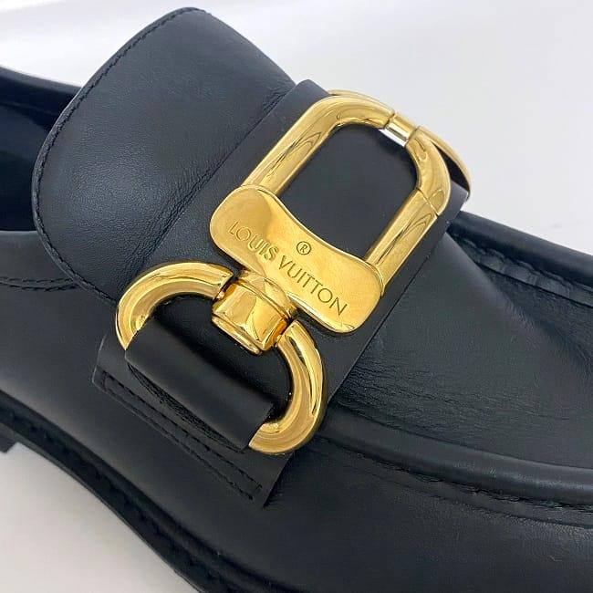 美品 ルイヴィトン ローファー アカデミーライン　革靴　LV金具 LOUIS VUITTON - 美品 ルイ ヴィトン LOUIS VUITTON レディース