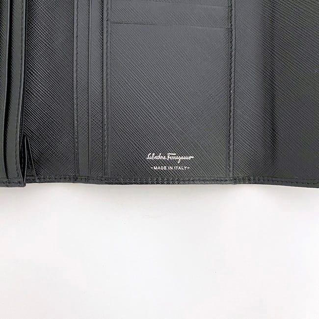 Salvatore Ferragamo サルヴァトーレフェラガモ 三つ折り財布 Salvatore Ferragamo サルヴァトーレフェラガモ ヴァラ 三つ折り