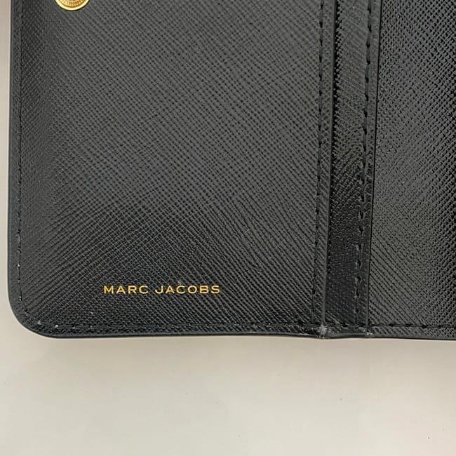 【新品未使用】マークジェイコブス スナップショット 二つ折り財布 MARC JACOBS（マーク・ジェイコブス） 二つ折り 財布 ec-22672