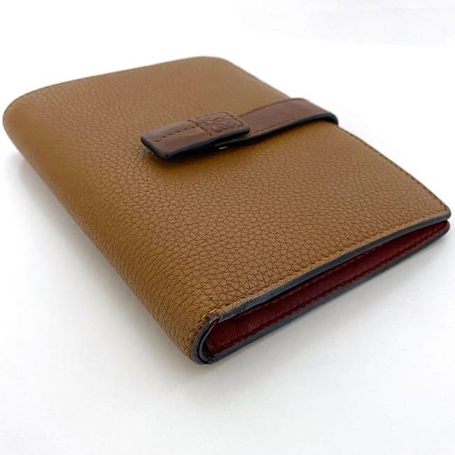 LOEWE＊ミディアムバーティカルウォレット（キャメル）