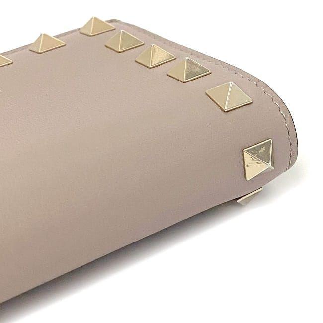 Valentino ピンクベージュ　スタッズ 二つ折り財布 VALENTINO GARAVANI ヴァレンティノ ガラヴァーニ 二つ折り 財布