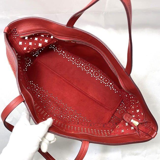 【BIGお買い物ラリー★30%OFFセール中】サルヴァトーレフェラガモ Salvatore Ferragamo トートバッグガンチーニ柄 ベージュ ブラウン レディース 中古 FERRAGAMO（フェラガモ） サルヴァトーレ トートバッグ レッド