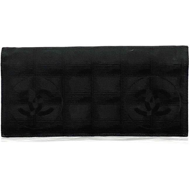 CHANEL シャネル 二つ折り 長財布 ブラック ニュートラベル ライン 