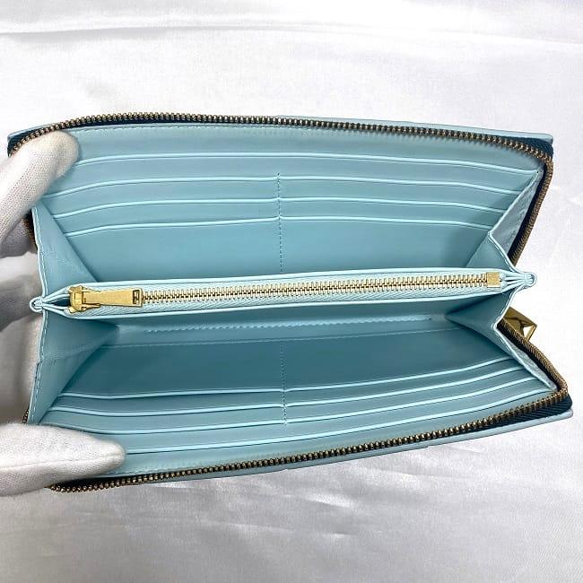 正規品⭐️美品⭐️BOTTEGA VENETA 財布　ボッテガ　ラウンド　ネイビー 正規品⭐️極美品⭐️BOTTEGA VENETA 財布 ボッテガ ラウンド ネイビー