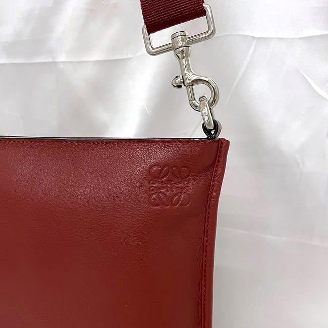 LOEWE（ロエベ） ショルダーバッグ f-23242 レッド アナグラム 美品
