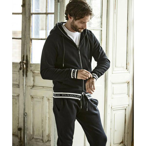 1PIU1UGUALE3 RELAX ウノピゥウノウグァーレトレ リラックス