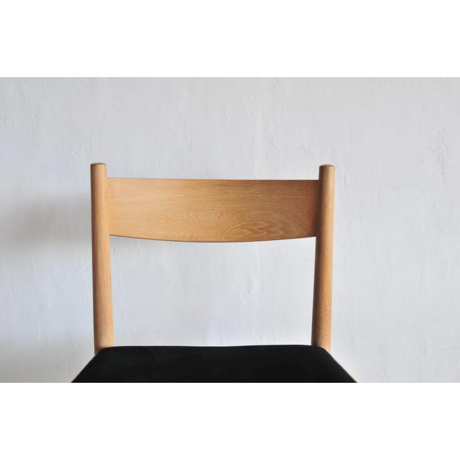 Carl Hansen & Son Hans J Wegner CH 38 (1963) & son Carl Hansen & Son Hans J Wegner CH 38 (1963) & son