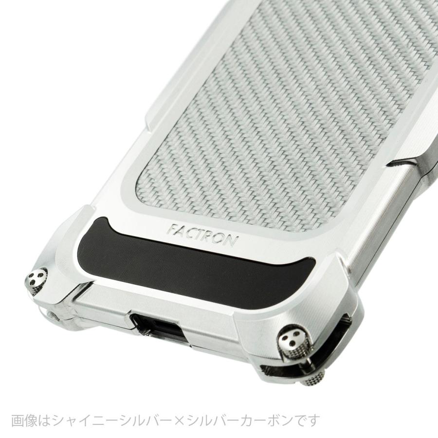 FACTRON MagSafe対応 超々ジュラルミン削り出しジャケット Quattro for iPhone12Pro Max HD　シャイニーシルバー×シルバーカーボン FA-M-1023｜factron｜07