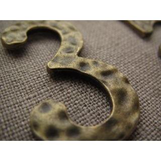 チャーム アクセサリー パーツ 1個 (数字) 金古美 手芸 : 手芸の