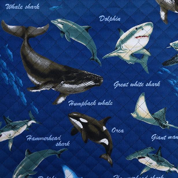 10cm単位の価格 / キルティング 生地 英文字 サメ クジラ 海がめ柄