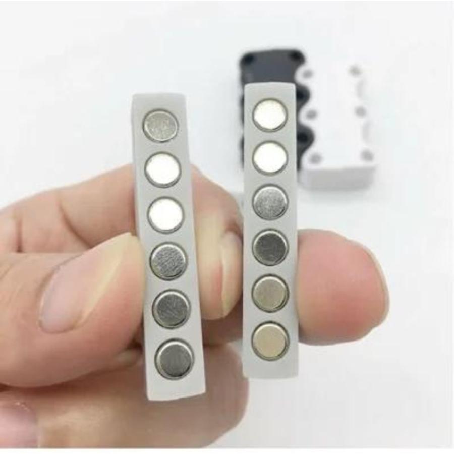 靴紐 磁気バックル ブラック 左右セット アタッチメント ワンタッチ 磁石 簡単 ハイカットシューズ 簡単に履ける 履きやすい |  | 02