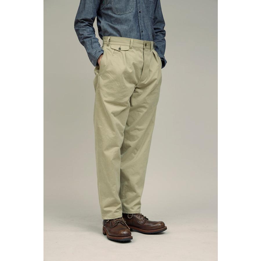 Nigel Cabourn ナイジェルケーボン チノパン カーキ　ワイド NIGEL CABOURN（ナイジェルケーボン） オフィサーズパンツ ウエポン