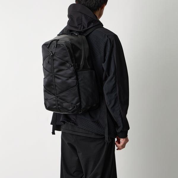 WHITE MOUNTAINEERING（ホワイトマウンテニアリング） White
