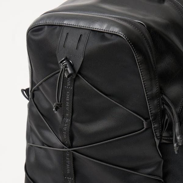 WHITE MOUNTAINEERING（ホワイトマウンテニアリング） White