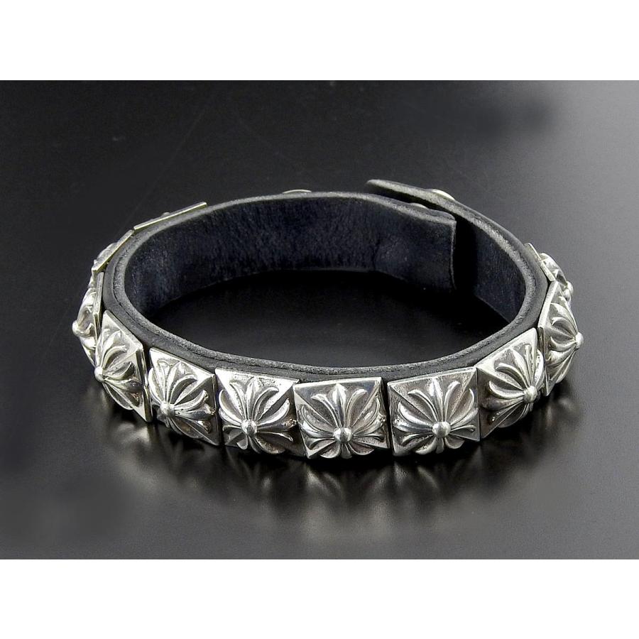 美品【CHROME HEARTS クロムハーツ】 ゼロピラミッドスタッズ レザー