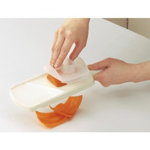 Kyocera Ceramic Variable Slicer with Protector White CSN-182WHP