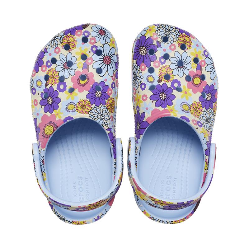 クロックス crocs【キッズ サンダル】Classic Retro Floral Clog K/クラシック レトロ フローラル クロッグ  K/ブルーカルサイト×マルチ｜##