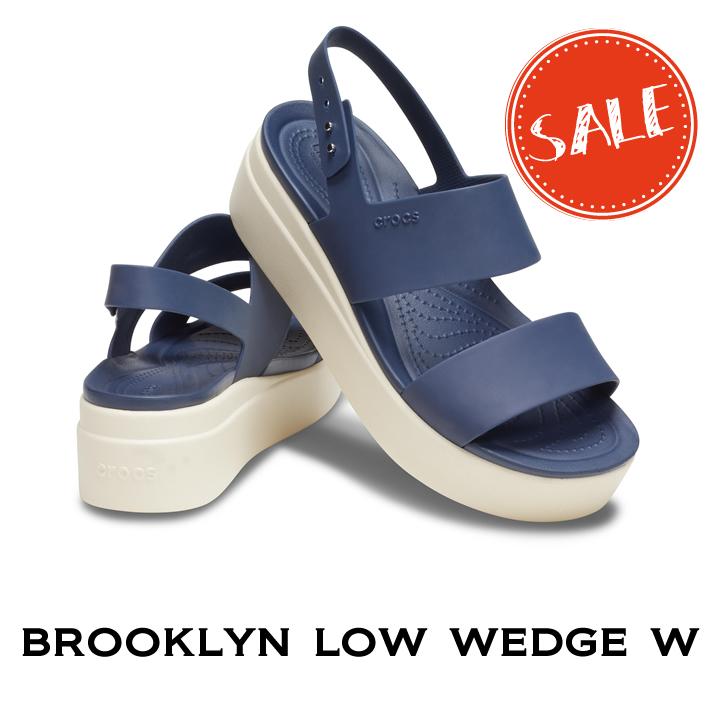 クロックス Crocs レディース サンダル Brooklyn Low Wedge Ws ブルックリン ロウ ウェッジ ウィメン Brooklyn Low Wedge Nv Stc Crocs正規販売代理店 Fam 通販 Yahoo ショッピング