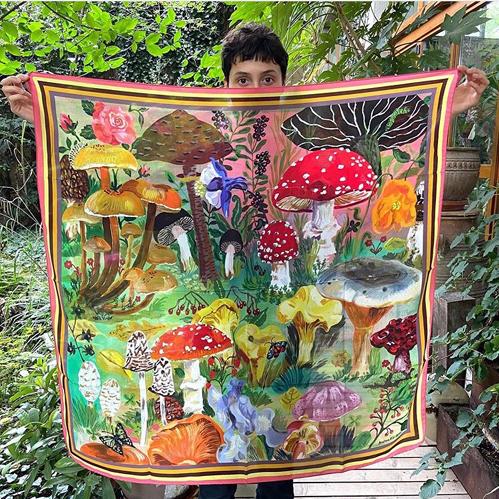 ナタリー・レテ ラージ・シルクスカーフ マッシュルーム 98cm Mushroom 