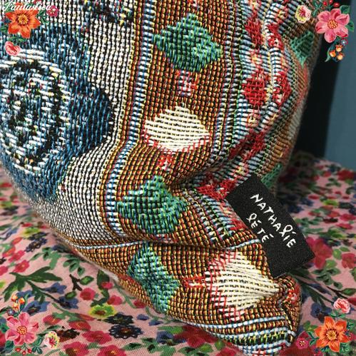 ナタリー・レテ クッションカバー ベアー＆ドッグ クマと犬のゴブラン