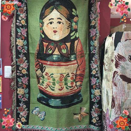 ナタリー・レテ タペストリー・ラグ ロシアン・ドール マトリョーシカ