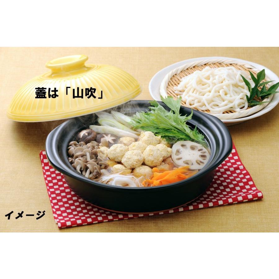 希少　桃山　掘の手（発掘品）菊花紋　織部　三つ足　香炉　飴釉（卯の花釉） 希少 桃山 掘の手（発掘品）菊花紋 織部 三つ足 香炉 飴釉（