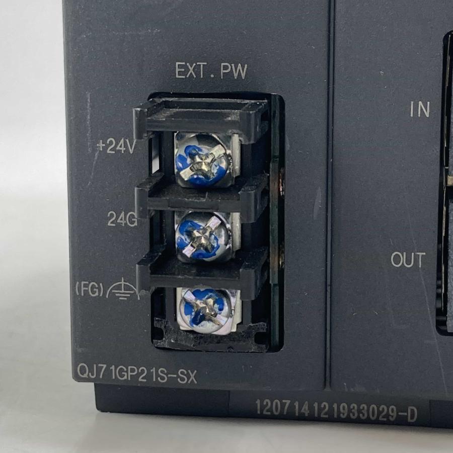 QJ71GP21S-SX FG部プラスチック割れ有り MELSEC Q シーケンサ 三菱電機