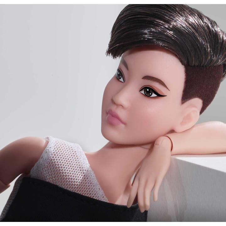 バービールック ショート ブルネットヘア ポーザブル ドール 人形 Barbie Looks Doll (Asian Petite, Brunette ) Made to Move｜far-out｜02