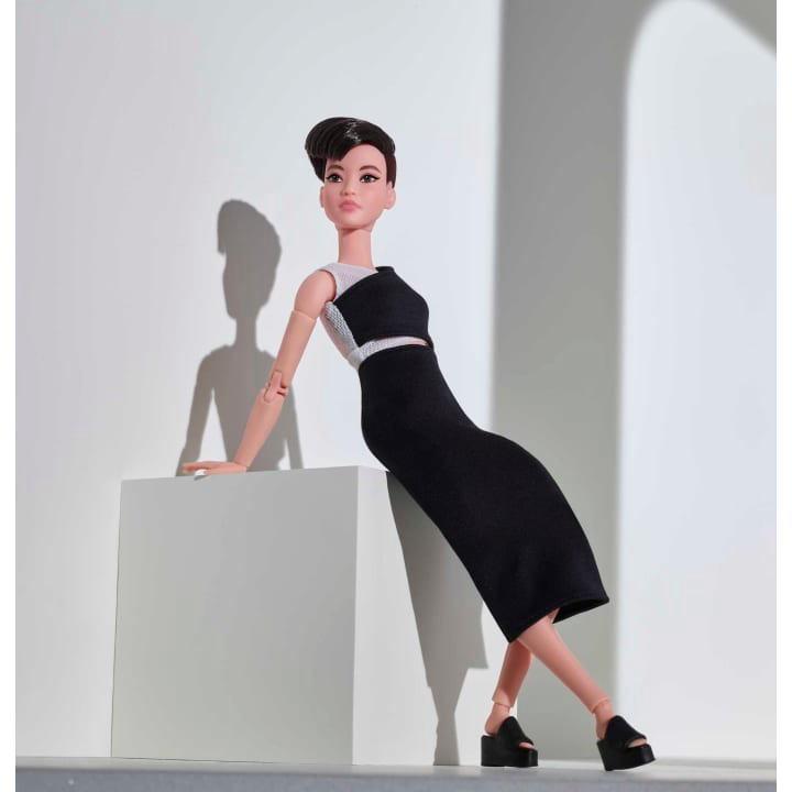 バービールック ショート ブルネットヘア ポーザブル ドール 人形