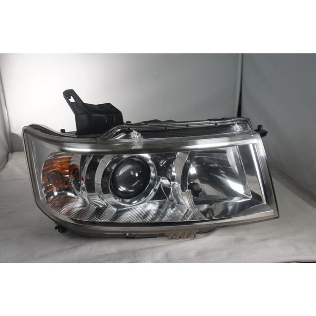 ワゴンRスティングレー ヘッドライト右側