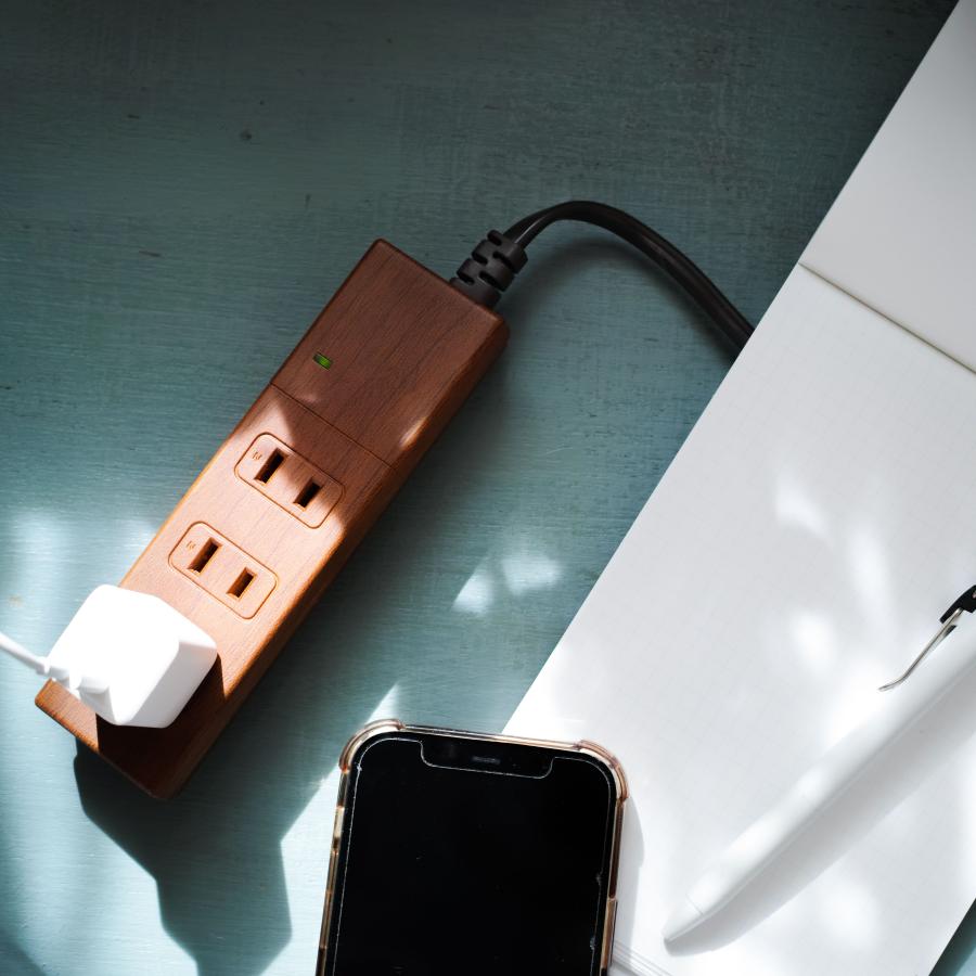 FARGO 公式 電源タップ おしゃれ デザイン OAタップ コンセント 延長ケーブル 木目調 インテリア 安全 部屋 雷サージ  1.5m AC4個口 ナチュラル 延長コード SALE | Fargo | 14