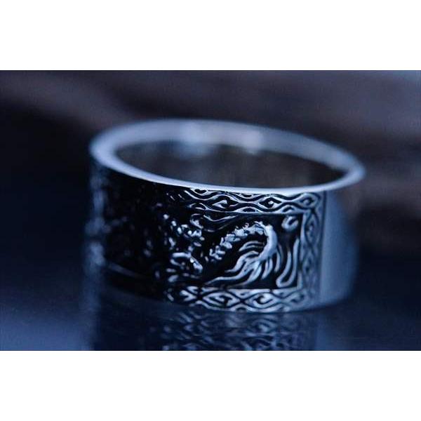 龍神 龍 ドラゴン 立体彫り 重厚 フラットバンド メンズリング 黒燻し