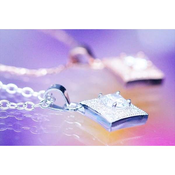 クリアストーン・センター&ライン装飾 スクエア型ミニチャーム