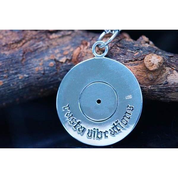 シルバーアクセサリー ラスタカラー レゲエ レコード プレート メンズ 