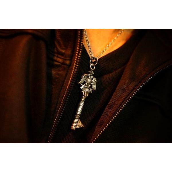 双頭の鷲 紋章 フリーメイソン プロビデンスの目 王冠 鍵 キーデザイン