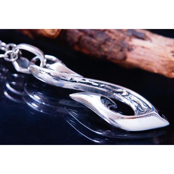 フィッシュフック 釣り針 白鳥 スワン型 ノコギリの刃デザイン