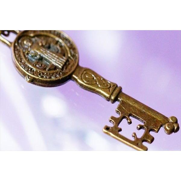 キリスト教聖ベネディクトゥス&聖書文字 クロス(十字架)透かし彫りキー