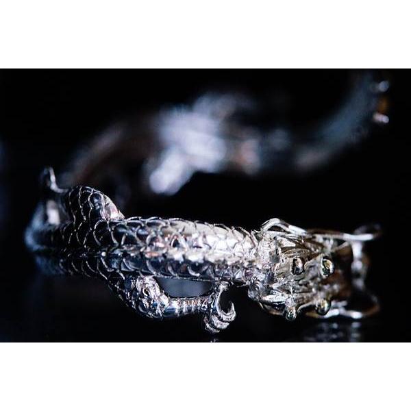 ドラゴン(龍)ラウンド・和風デザイン 全身鱗模様彫り装飾 角・髭・爪