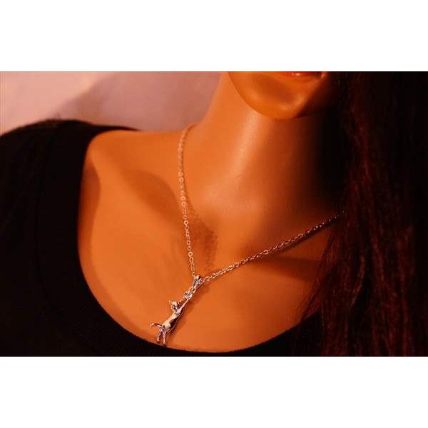 大ぶり ジャンプ ねこ キャット 猫 ペンダント かわいい レディース