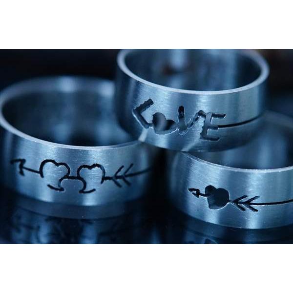 love メッセージ ハート 矢 アロー キューピット 彫り チタン リング