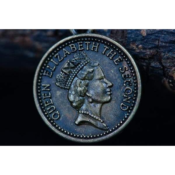 1ペニー コイン イギリス エリザベス女王 メンズ アンティークゴールド