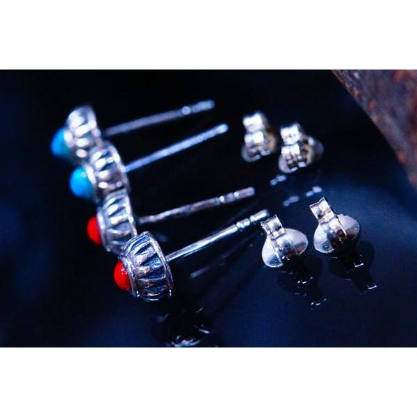 インディアンジュエリー ピアス 太陽 サン ポイント ストーン レディース メンズ 男女兼用 シルバー925 スタッドピアス 「水色ターコイズ／赤色レッドコーラル」 | Indian Jewelry | 02