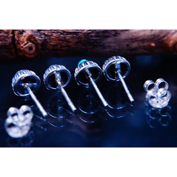 インディアンジュエリー ピアス 太陽 サン ポイント ストーン レディース メンズ 男女兼用 シルバー925 スタッドピアス 「水色ターコイズ／赤色レッドコーラル」 | Indian Jewelry | 03