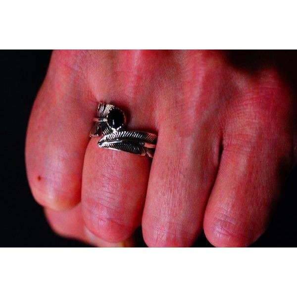 Indian Jewelry フェザー(羽)モチーフ ラウンドデザイン オニキスワン