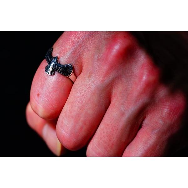 Indian Jewelry イーグル(鷲)モチーフ フェザー(羽)彫り 翼を広げた