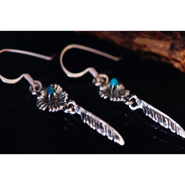 Indian Jewelry 天然石 ターコイズ装飾 フラワー(花)&フェザー(羽