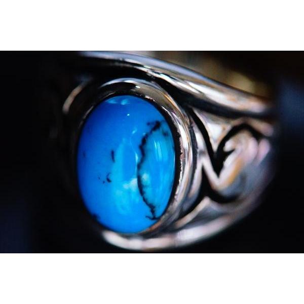 Indian Jewelry オーバルカボションカット ターコイズ装飾 ツタ柄