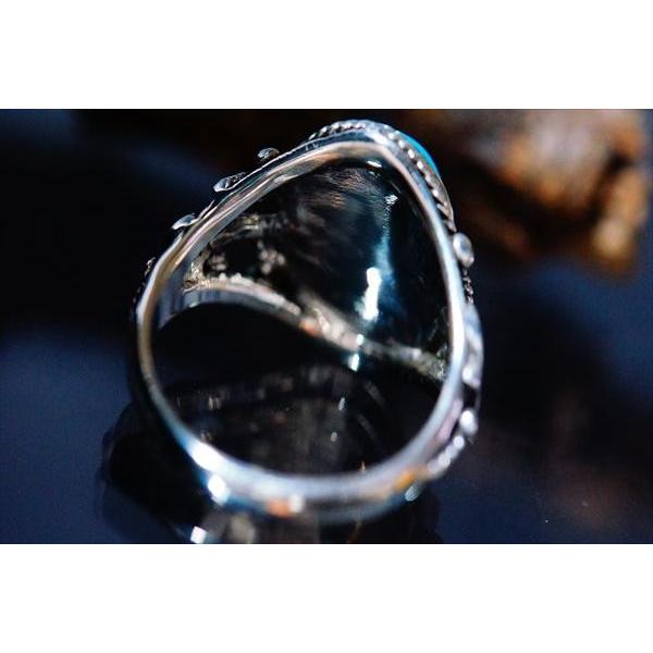 ハンドメイドのターコイズリング　インディアンジュエリー風　イサカピーク ハンドメイドのターコイズリング インディアンジュエリー風