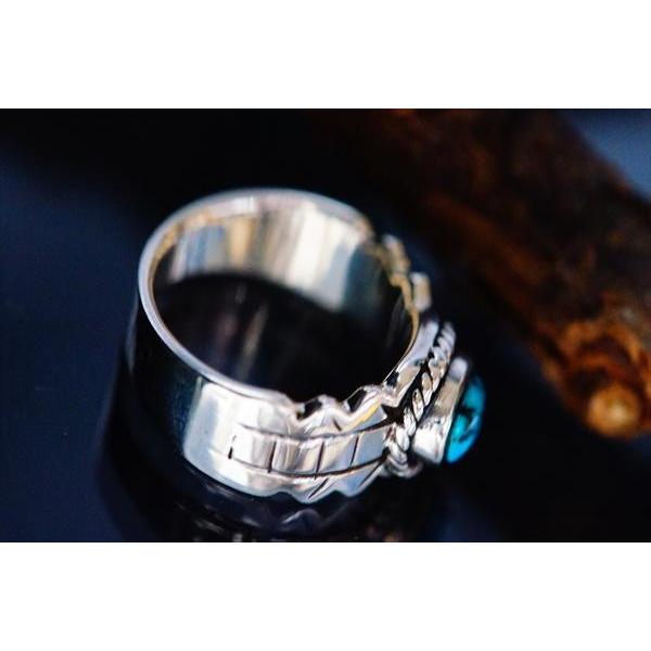 Indian Jewelry オーバルカボションカット ターコイズ装飾 マウンテン